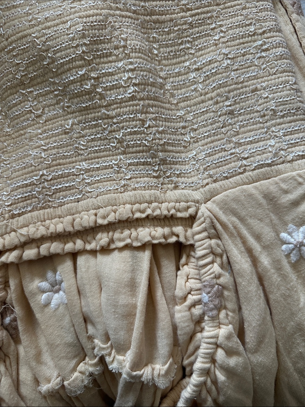 Dahlia embroidered maxi dress - Picture 6 of 6